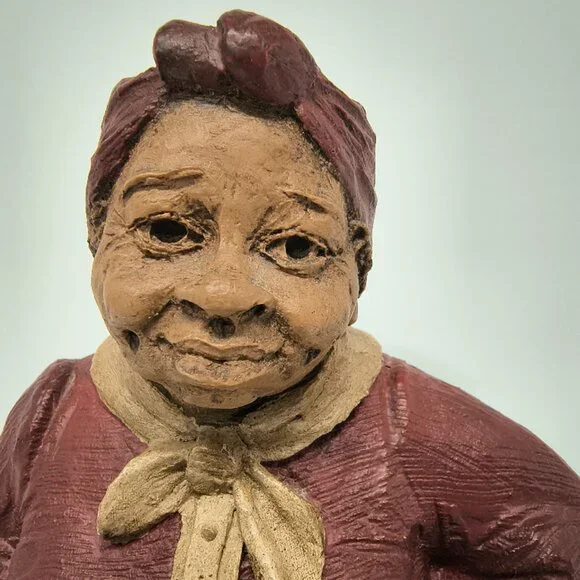 Gone with Wind Hattie Sculpture Gnome by artist Tom Clark Signed - Picture 8 of 9